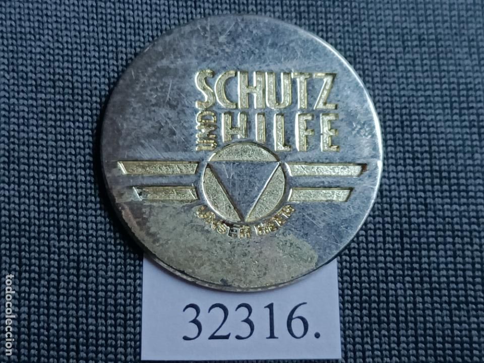 Moedas locais: ficha, token, jet&oacute;n