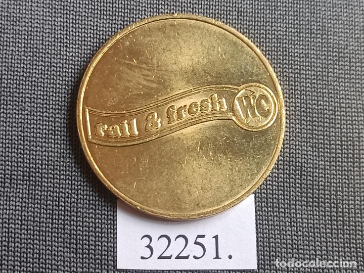 Monedas locales: ficha WC, token, jet&oacute;n - Foto 1