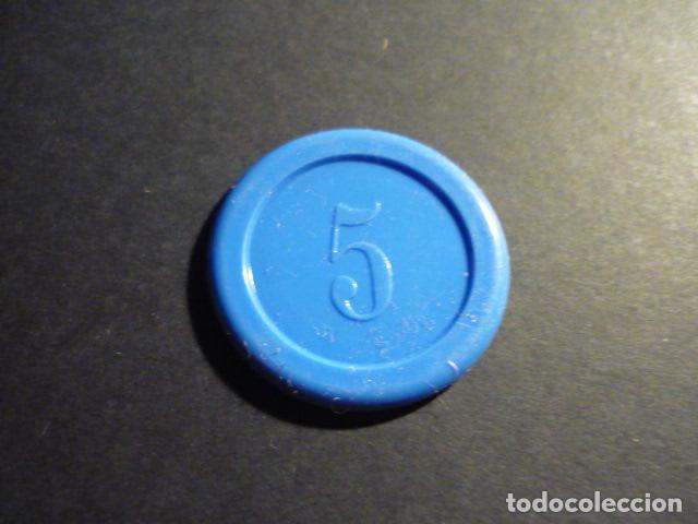 Monedas locales: FICHA DE CASINO VALOR 5 - Foto 1