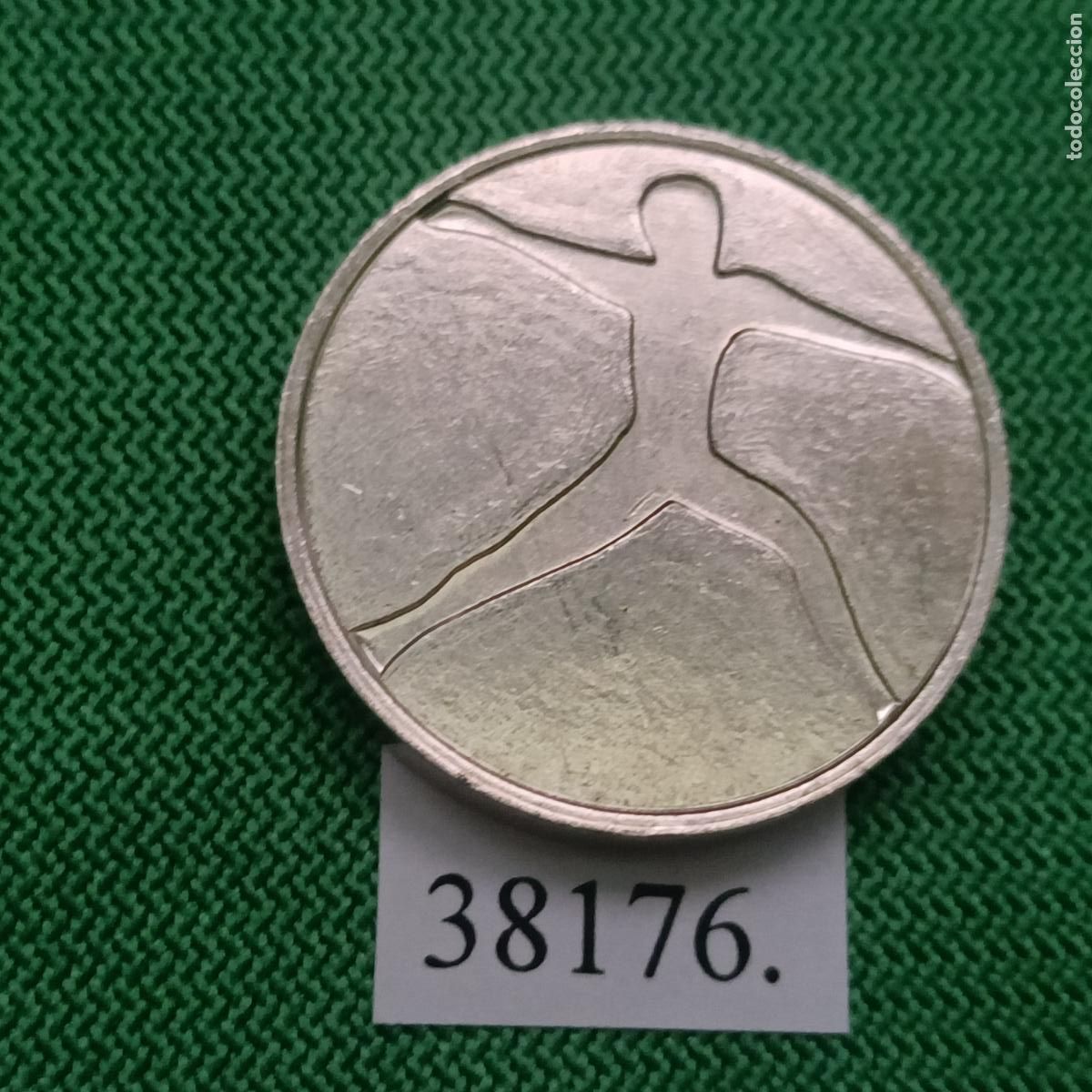 Monete locali: ficha Vitaler 2004, token, jet&oacute;n.