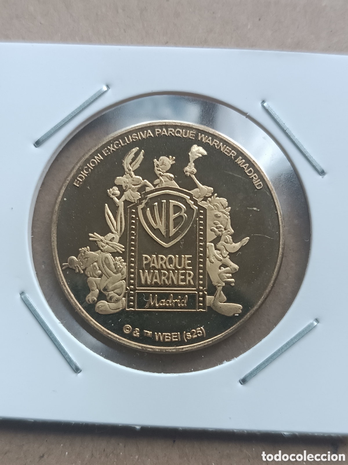 Monedas locales: Moneda edici&oacute;n exclusiva parque Warner Madrid