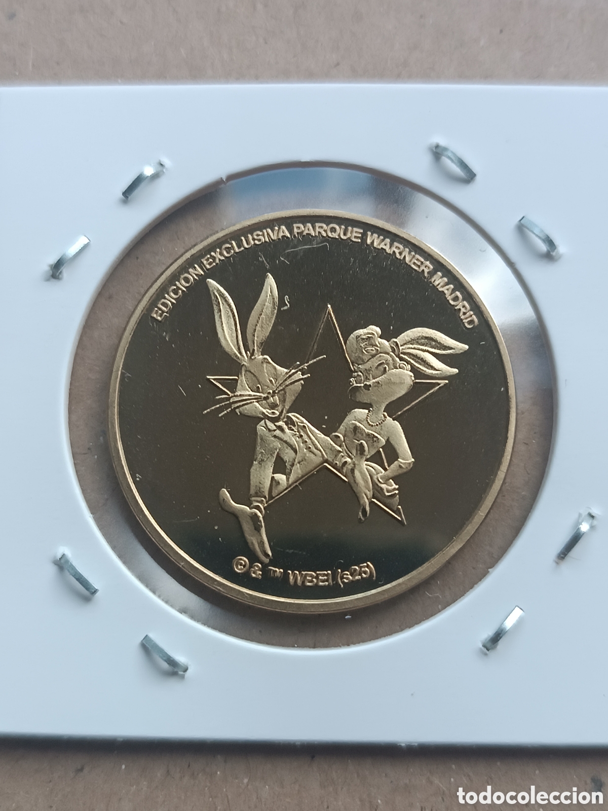 Monedas locales: Moneda edici&oacute;n exclusiva parque Warner Madrid