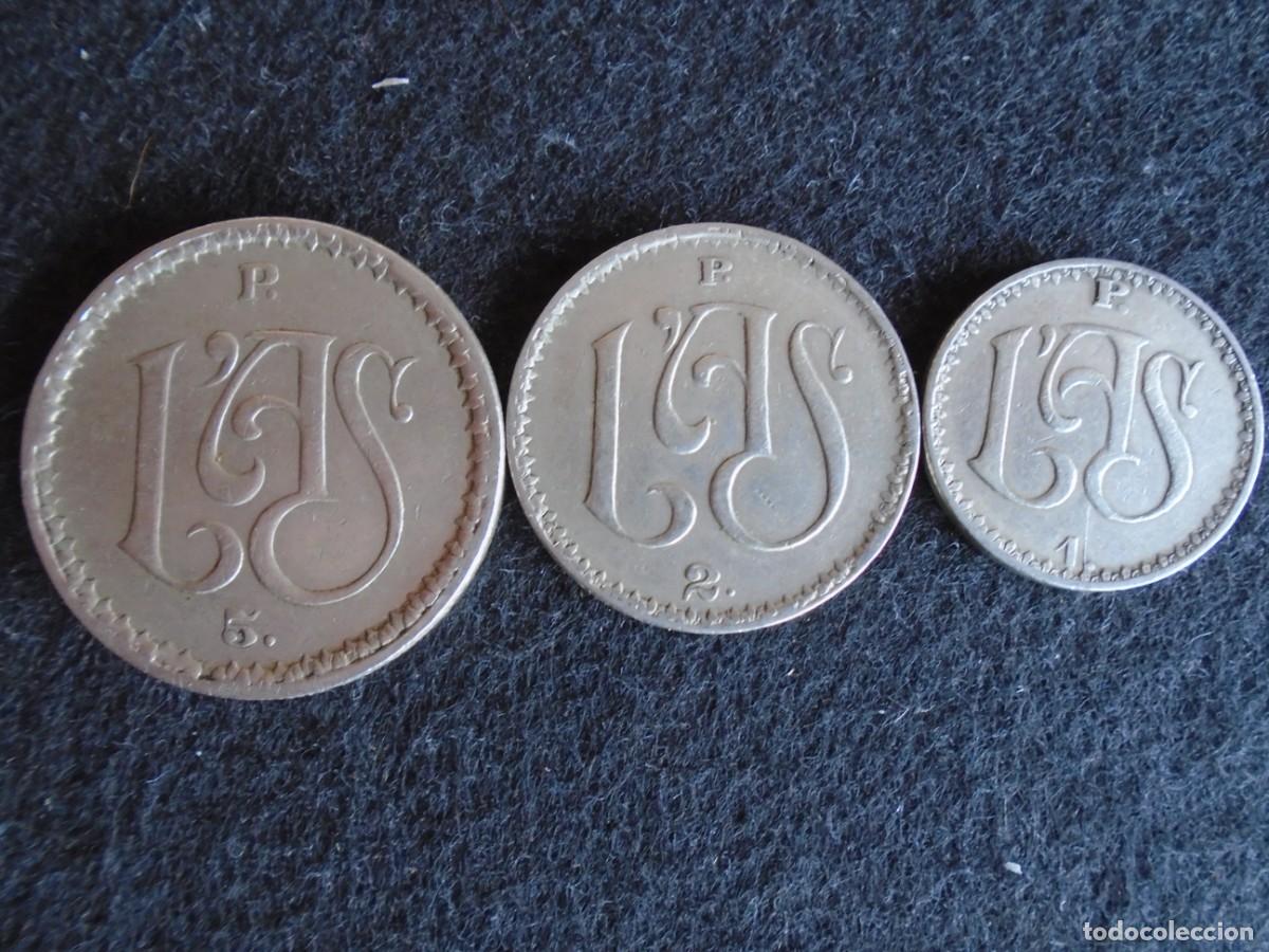 Monedas locales: (FCP-121)LOTE DE 3 FICHAS 1,2 y 5 PTS.RESTAURANTE CON SALA DE JUEGO LAS MONTJUICH(BARCELONA)
