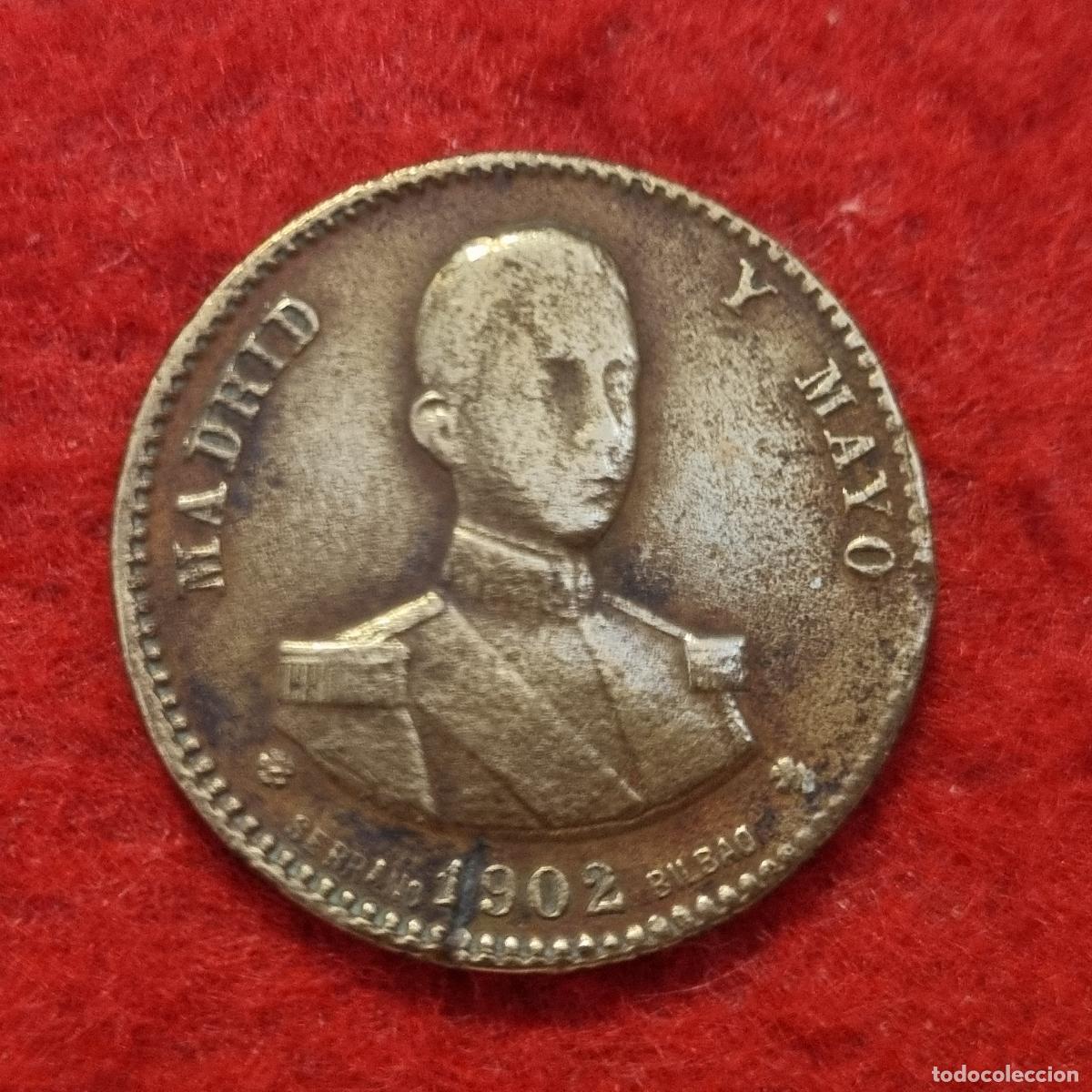 Monedas locales: FICHA PUBLICIDAD HIJOS DE ARIAS SEVILLA RECUERDO DE LA CORONACION 1902 ANTIGUA ORIGINAL C29