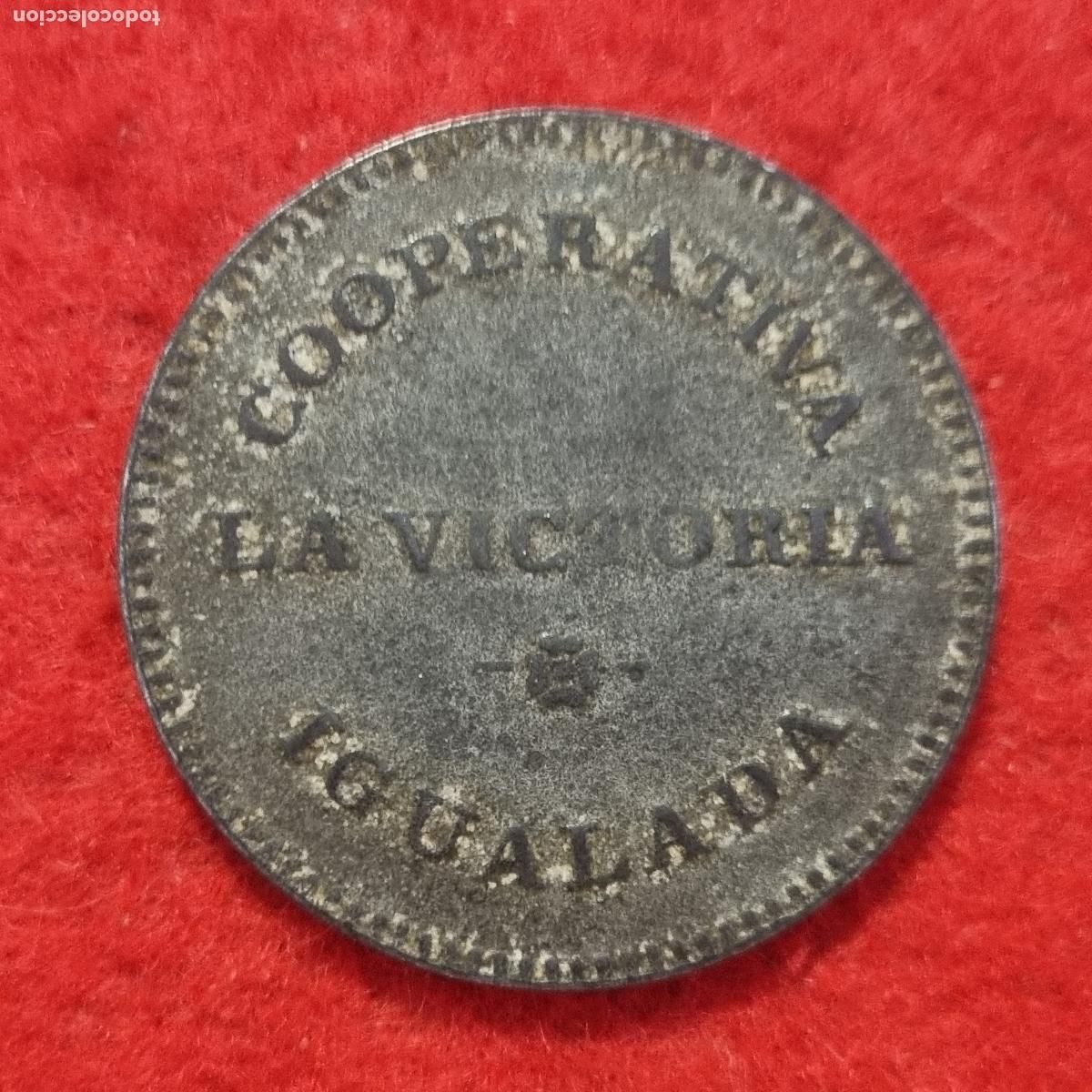 Monedas locales: FICHA COOPERATIVA LA VICTORIA IGUALADA BARCELONA 5 PESETAS ANTIGUA ORIGINAL C29