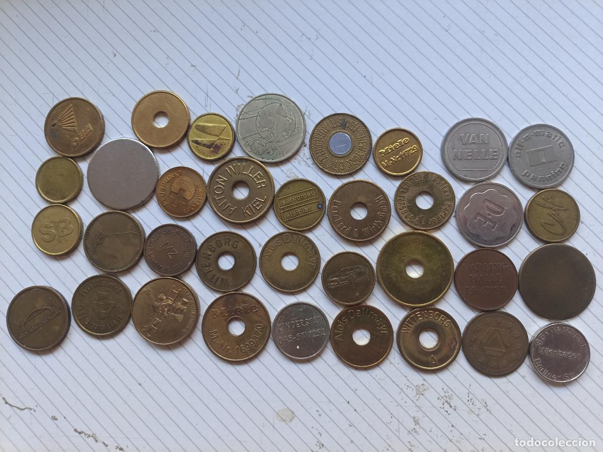 Monedas locales: Lote de 35 fichas diferentes