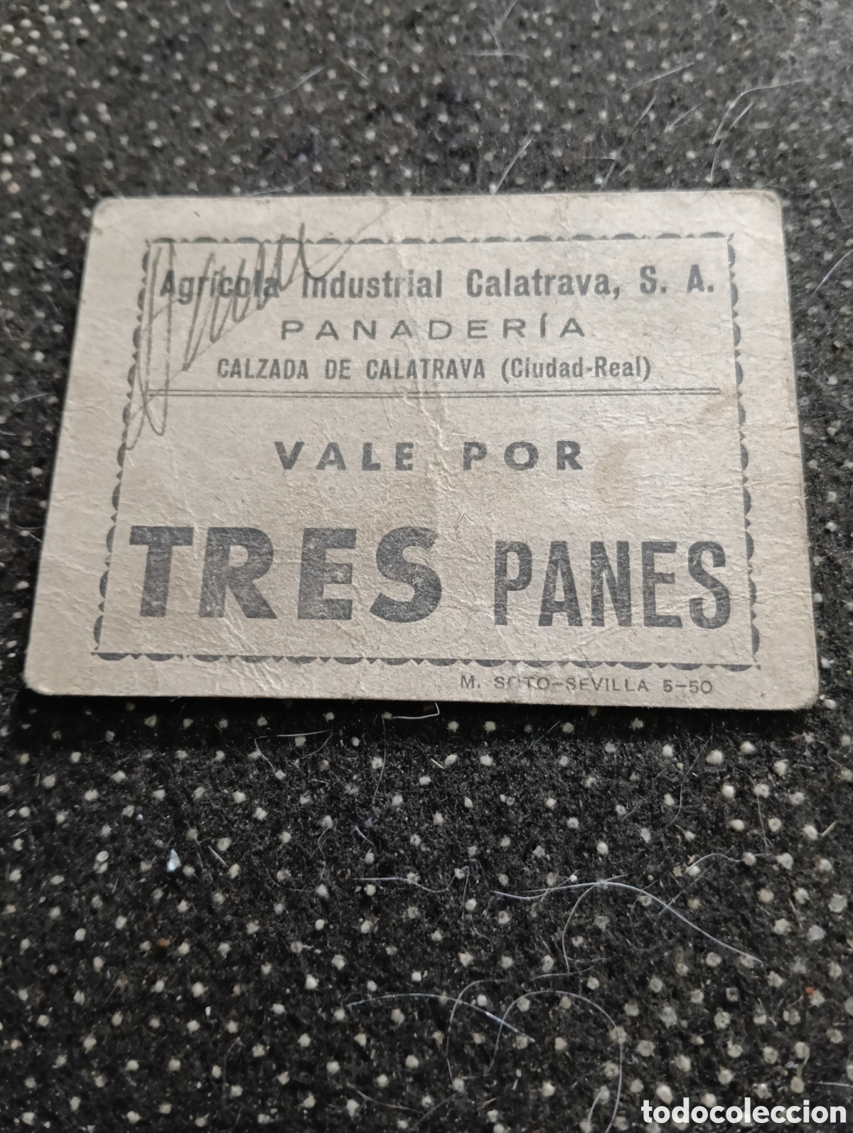 Monedas locales: Vale por tres panes, CALZADA DE CALATRAVA (Ciudad Real) usado y firmado por el vendedor.