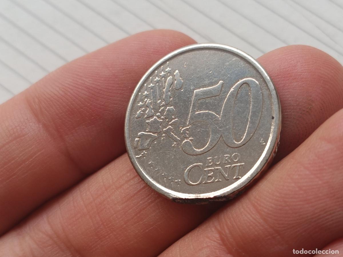 Monedas locales: 50 c&eacute;ntimos de Euro. Metal blanco 2001