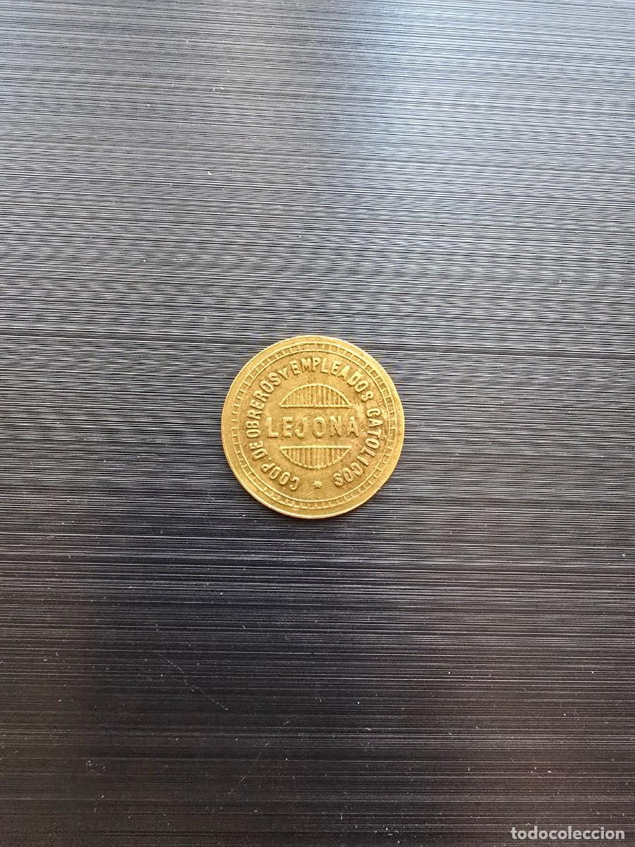 Monedas locales: moneda 5 pesetas lejona ficha cooperativa empleados y obreros catolicos leioa vizcaya necesidad