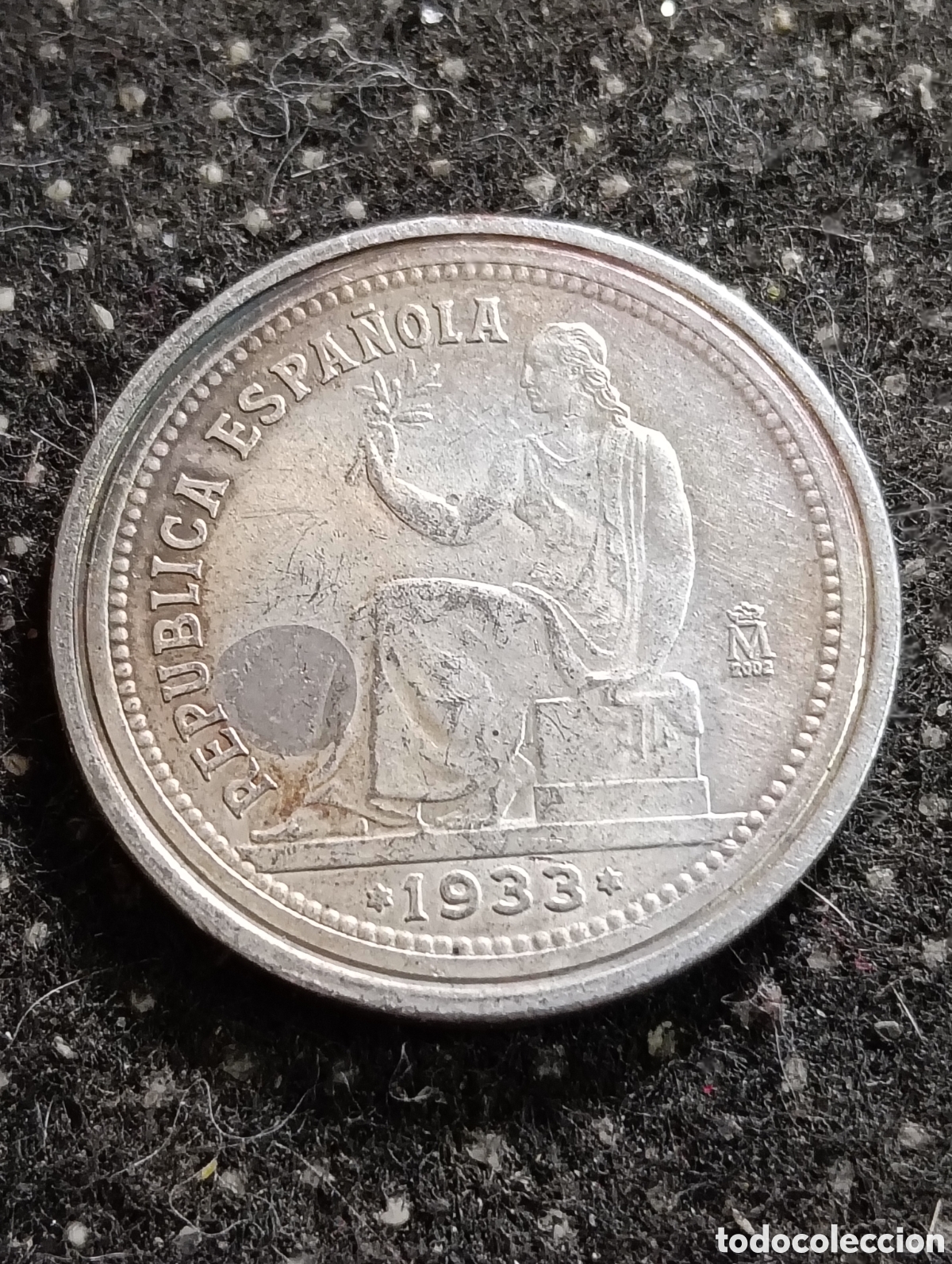 Monedas locales: Real Casa de la Moneda Reproduccion - Espa&ntilde;a - II Republica - 1833 - 1 Peseta mide 33 mm