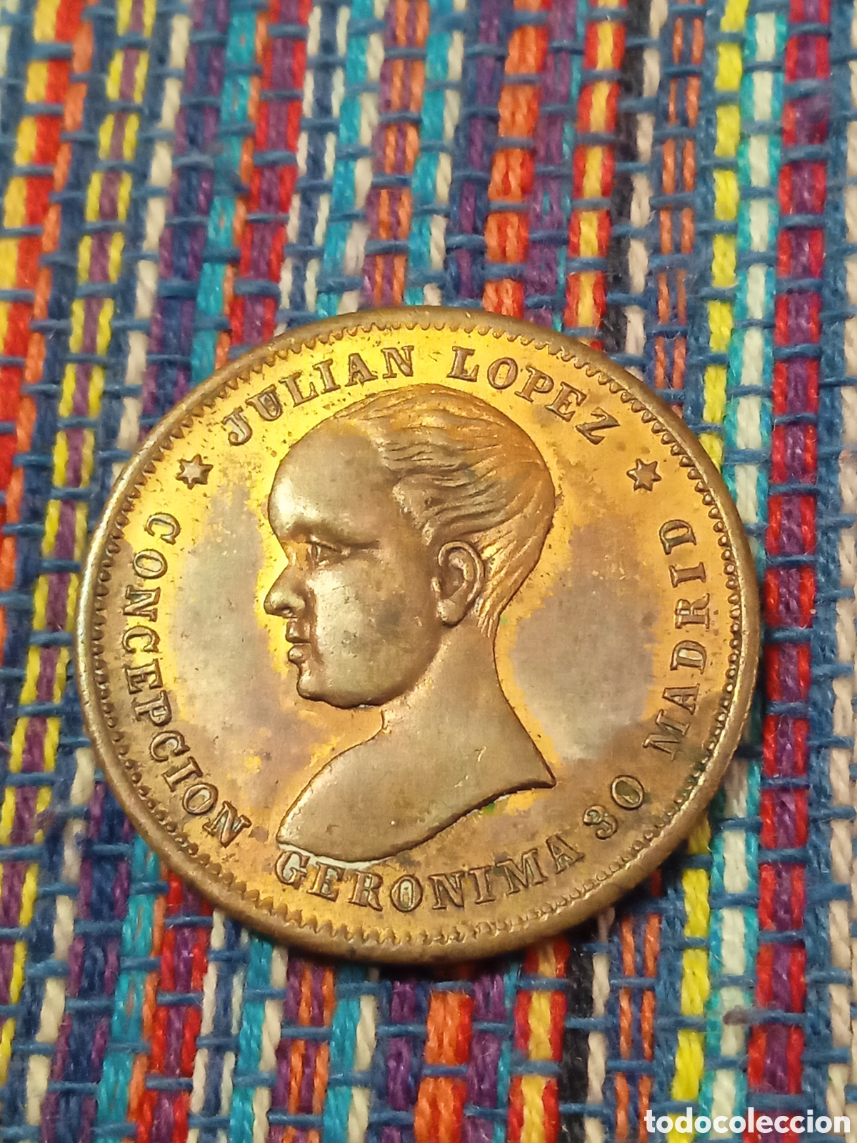 Monedas locales: TOKEN ALMACEN DE MEDIAS PA&Ntilde;UELOS Y PUNTILLAS - JULIAN LOPEZ - CONCEPCI&Oacute;N GERONIMA 30 - MADRID