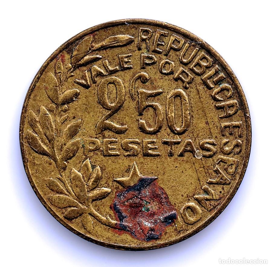 Monedas locales: Spain-Guerra civil. Consejos Municipales de Menorca 2,5 pesetas 1937. MBC+/VF+