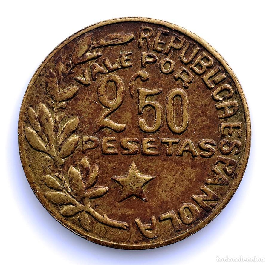 Monedas locales: Spain-Guerra civil. Consejos Municipales de Menorca 2,5 pesetas 1937. EBC-/XF-
