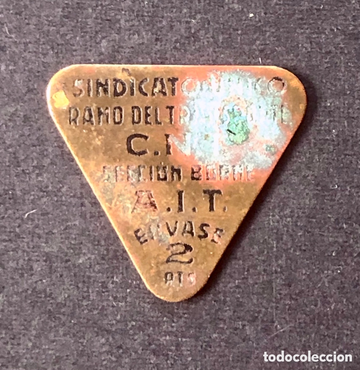 Monedas locales: CNT - AIT - SINDICATO DEL TRANSPORTE - SECCION BORNE - 2 PTAS - INISUAL FORMATO TRIANGULAR