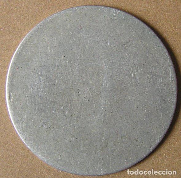 Monedas locales: FICHA DE 5 PESETAS - COOPERATIVA LA RIPOLLENSE - Foto 2
