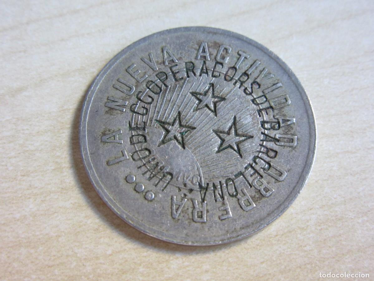 Monedas locales: Ficha monetaria La nueva actividad obrera ReselladaUnio de Cooperacors de Barcelona 2 pesetas 1932