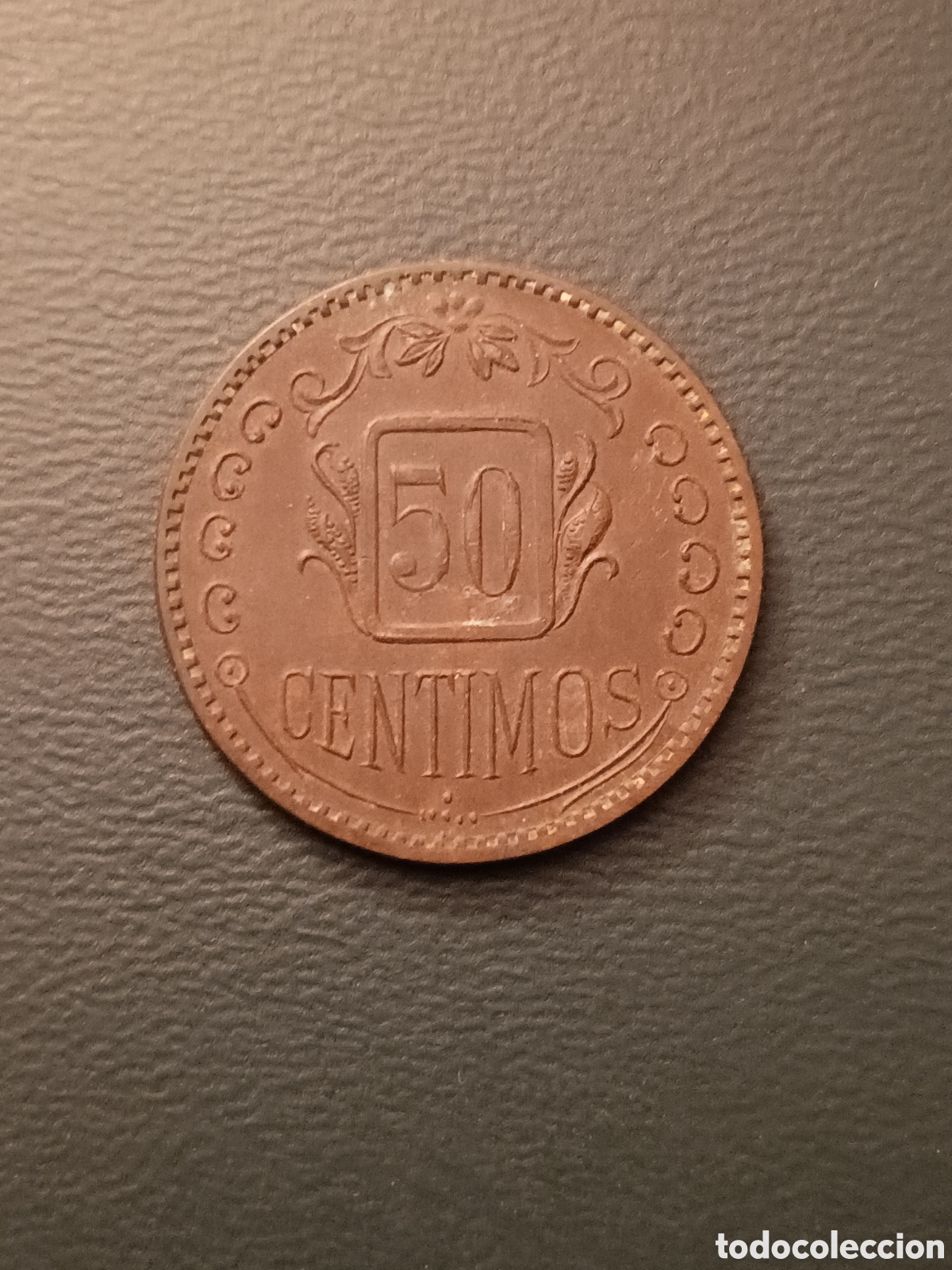 Monedas locales: MONEDA DE 50 C&Eacute;NTIMOS A IDENTIFICAR