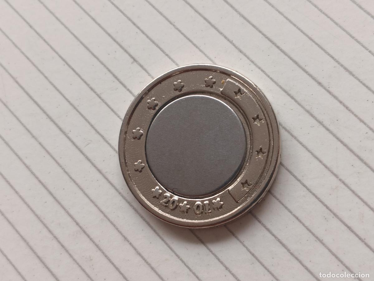 Monedas locales: Ficha de 1 Euro. 2001 - Foto 2