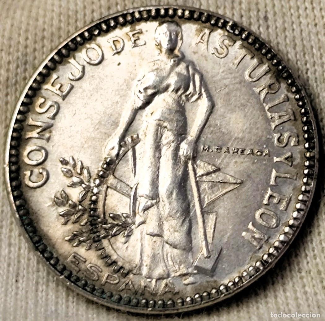 Monnaies locales: **Espa&ntilde;a &ndash; Guerra Civil &ndash; Consejo de Asturias y Le&oacute;n 2 Pesetas &ndash; Variante &ldquo;Hojas&rdquo;** Lote 2637