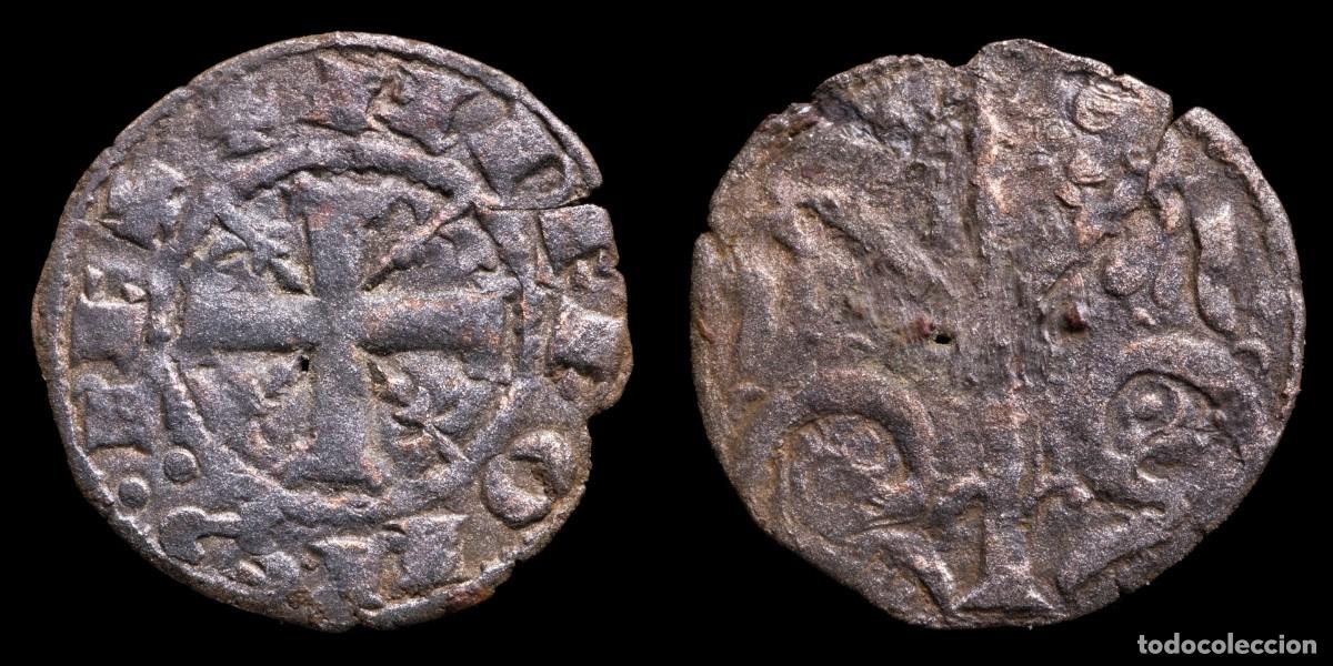 Monedas medievales: 1188/1230, Denier Alfonso IX, Point Crescent mint - 17 mm / 0,66 gr.