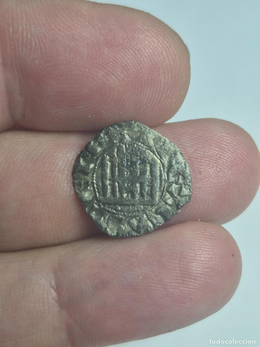 Monedas medievales: NT/ FERNANDO IV PEPION MARCA DE CECA 2 PUNTOS ESCASA (A1365)