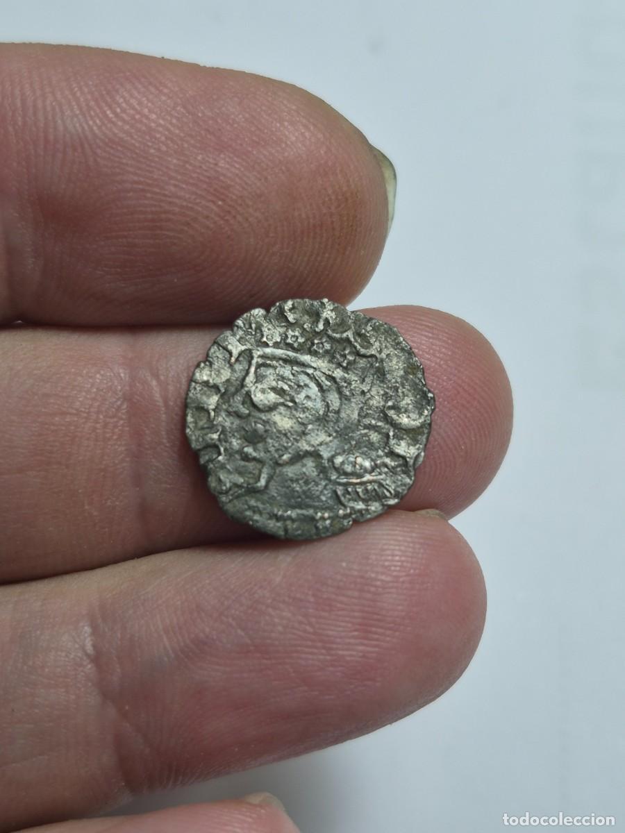 Monedas medievales: NT/ JUAN I CORNADO BURGOS B y s AMBOS LADOS, B DEBAJO DEL CASTILLO (A1496)