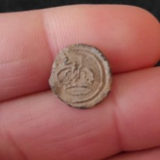 Monedas medievales: PRECIOSO PLOMO PONDERAL O JETON MEDIEVAL CON CORONA. Lote 313172048