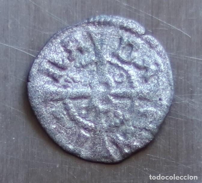 Monedas medievales: DINERO 1516-1555 BARCELONA. JUANA Y CARLOS. 0,54 GR, 14,7 MM. BUEN ESTADO