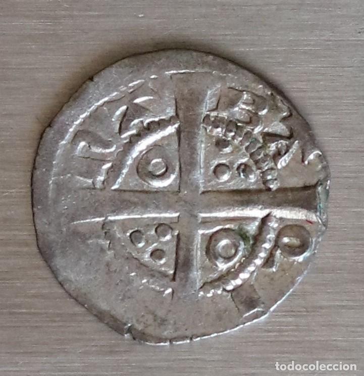 Monedas medievales: DINERO 1336-1386 BARCELONA. PEDRO III. 1,07 GR, 17,0 MM