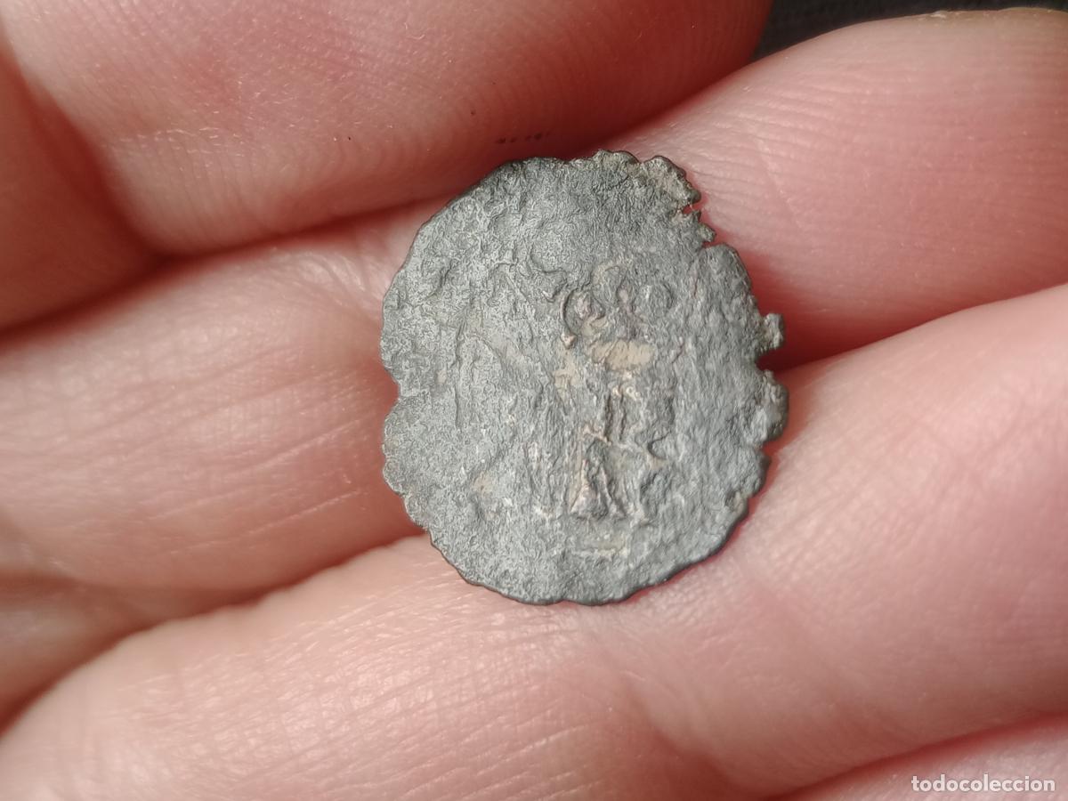 Monedas medievales: Cornado de Juan y Catalina. Navarra - Foto 2