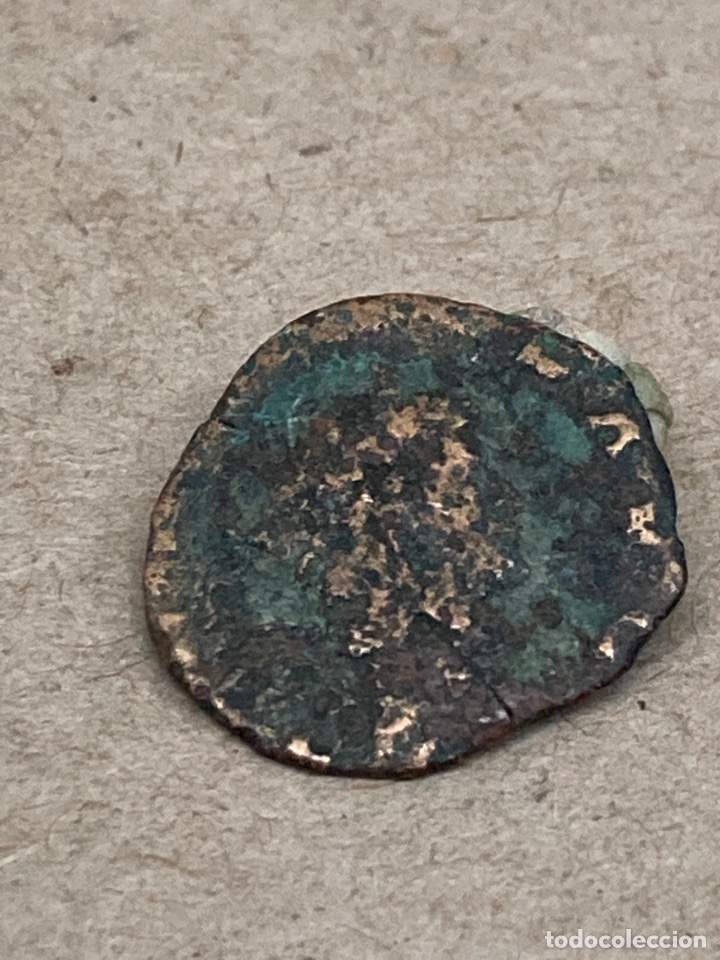 Monedas medievales: Moneda de bronce antigua sin identificar - Foto 1