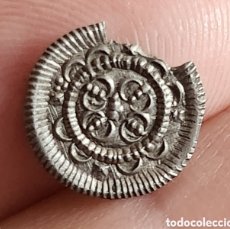 Monedas medievales: PEQUEÑA MONEDA MEDIEVAL DE PLATA A IDENTIFICAR