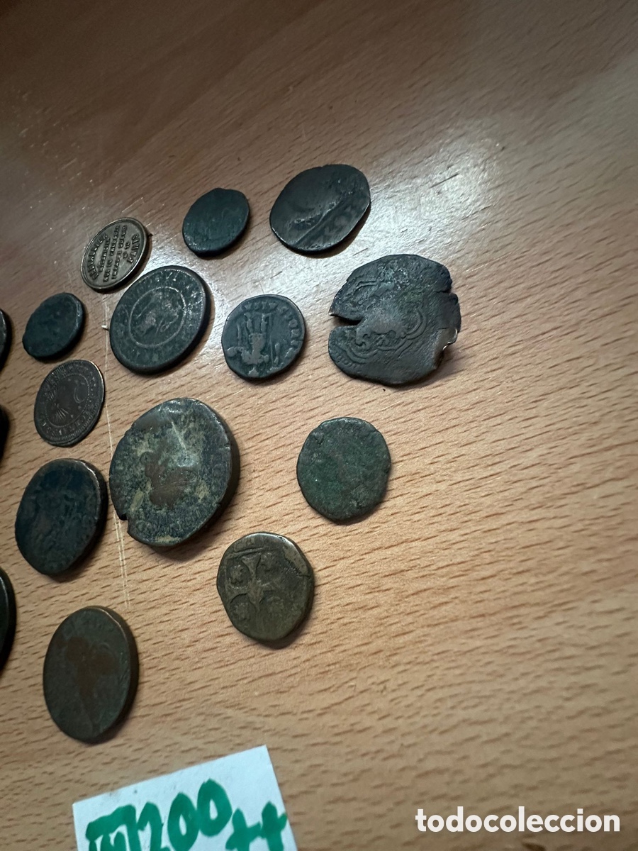 Monedas medievales: Importante lote de monedas romanas ,hispanas - Foto 3