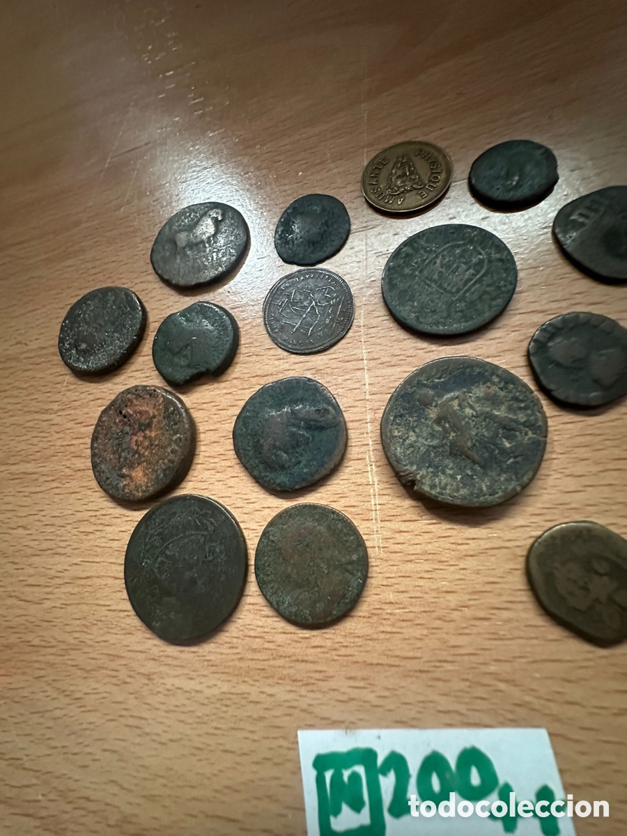 Monedas medievales: Importante lote de monedas romanas ,hispanas - Foto 11
