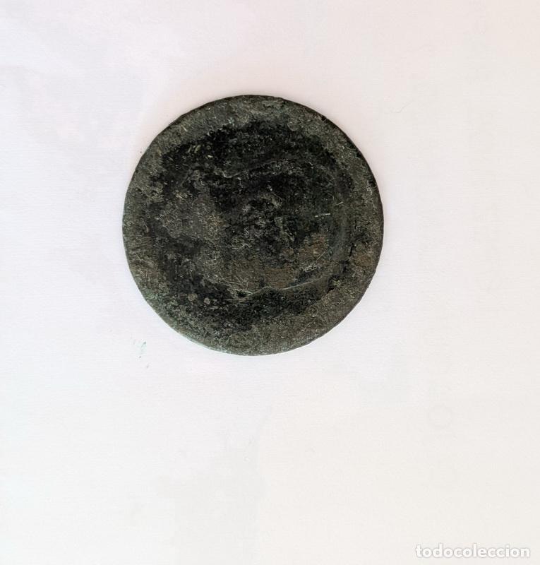 Monedas medievales: Antigua moneda sin identificar 3. Espa&ntilde;a - Foto 1