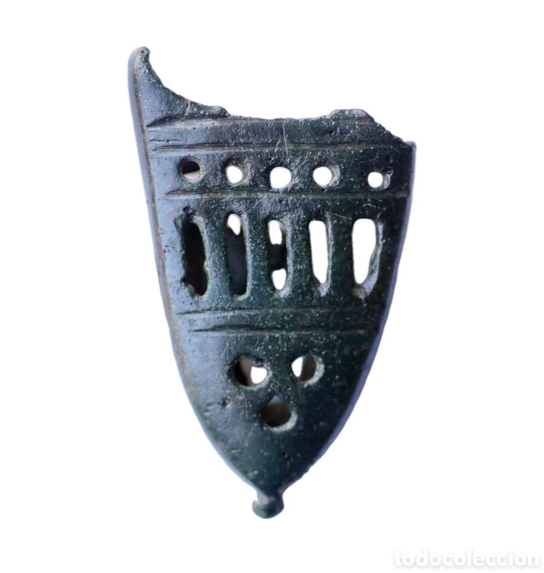 Monedas medievales: CONTERA DE VAINA MEDIEVAL CRISTIANA