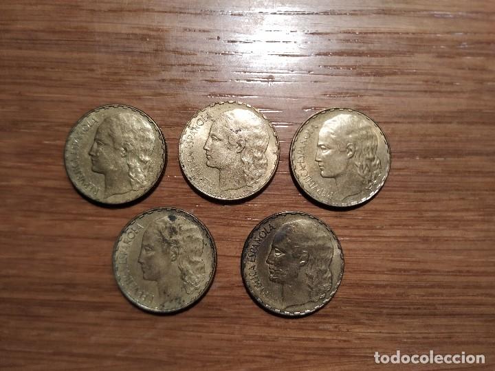 Monedas Rep&uacute;blica: Monedas 1 pta. 1937 - Foto 2