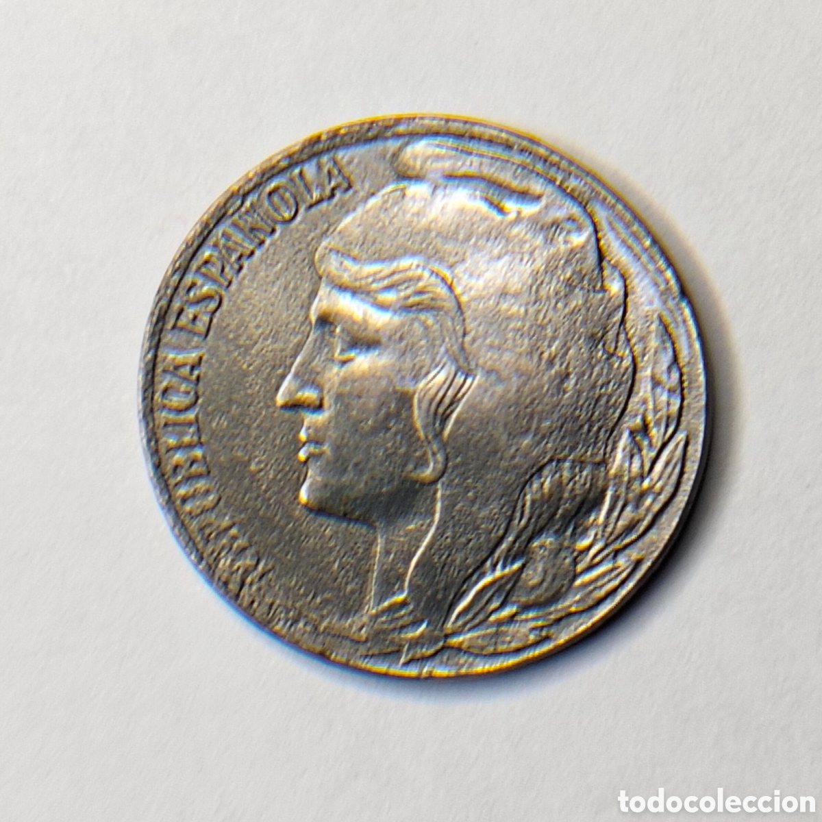 Monedas Rep&uacute;blica: Moneda 5 c&eacute;ntimos 1937 Segunda Rep&uacute;blica Espa&ntilde;ola BC, 'PERRA CHICA' con error de acu&ntilde;aci&oacute;n visible