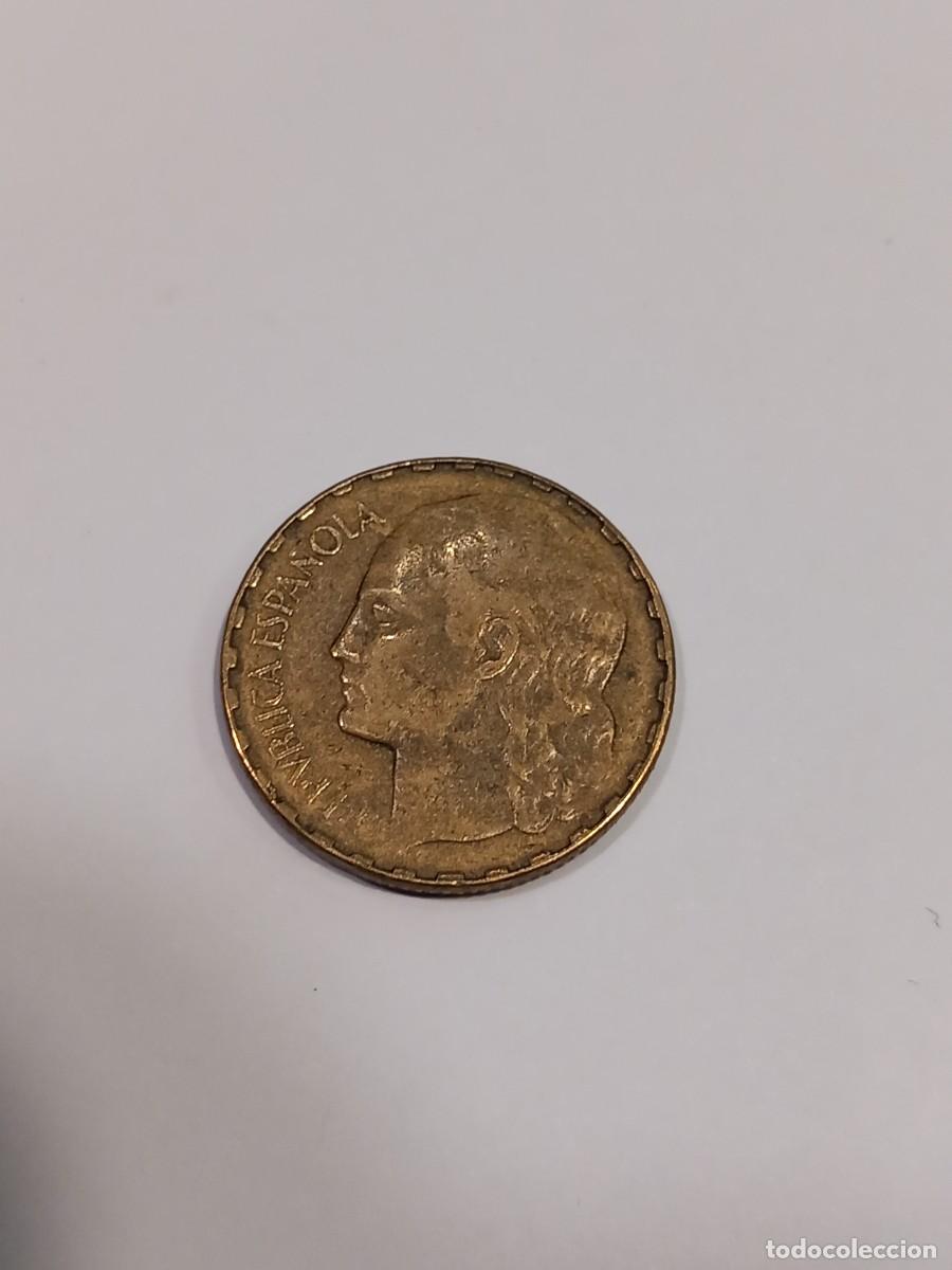 Monedas Rep&uacute;blica: MONEDA DE UNA PESETA REP&Uacute;BLICA ESPA&Ntilde;OLA 1937 GUERRA CIVIL / COMPRA M&Iacute;NIMA 5&euro;