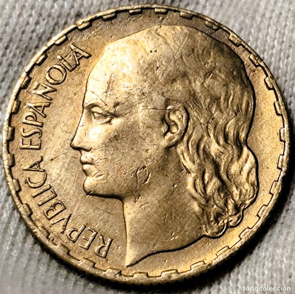 Monedas Rep&uacute;blica: Moneda de 1 Peseta.1937. Segunda Rep&uacute;blica. Variante catalogada: en el busto republicano. Lote 2230