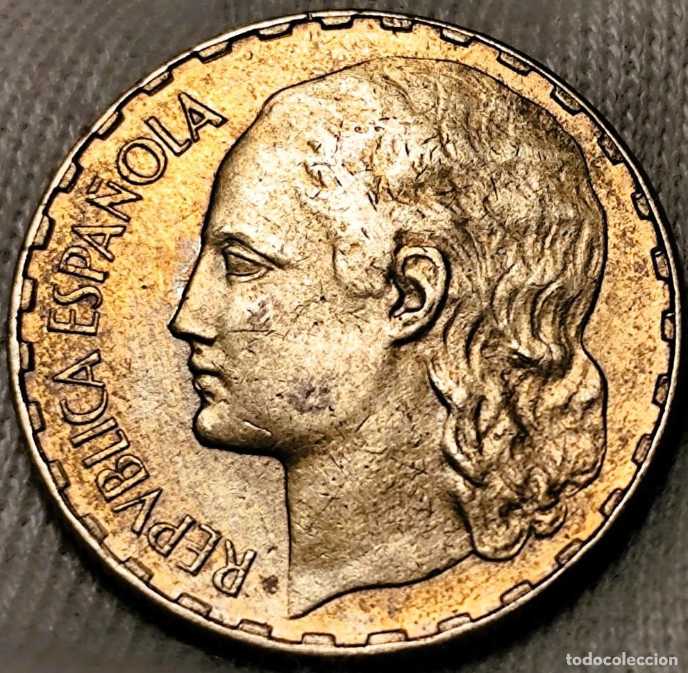 Monedas Rep&uacute;blica: Moneda 1 Peseta.1937. Segunda Rep&uacute;blica. Variante catalogada: en el busto republicano. Lote 2231