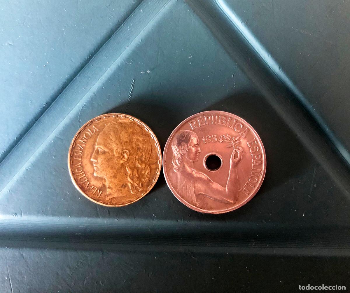 Monedas Rep&uacute;blica: DOS MONEDAS DE LA REPUBLICA ESPA&Ntilde;OLA