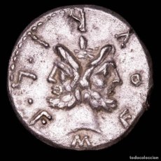 Monedas Roma República: M. FOURIUS L. F PHILUS DENARIO, 119 A.C. ROMA CORONANDO TROFEO GALO