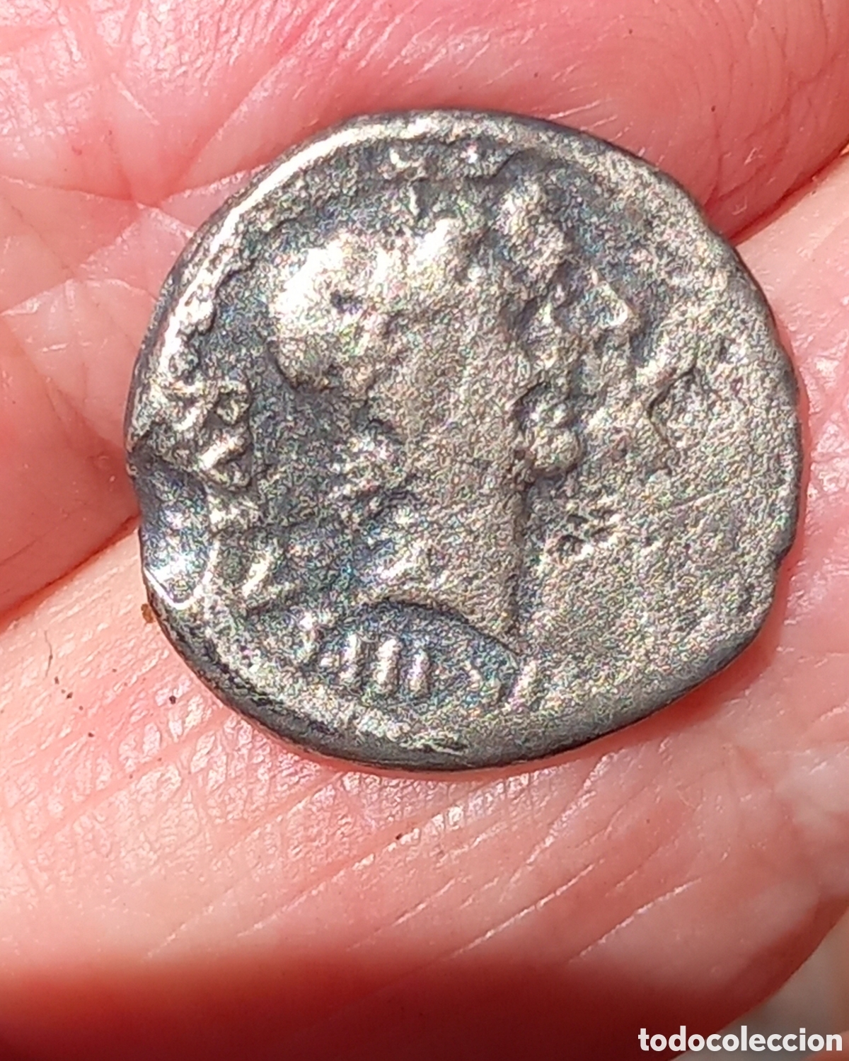 Monedas Roma Rep&uacute;blica: Rufus (46 a. C.). Roma. Denario de plata (20,8 mm, 2,9 g).