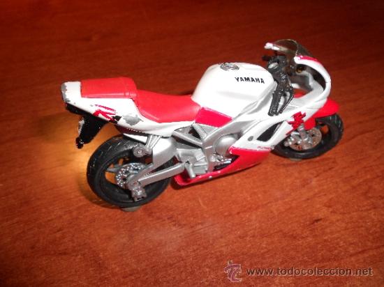 Motos a escala: MOTO YAMAHA - Foto 3