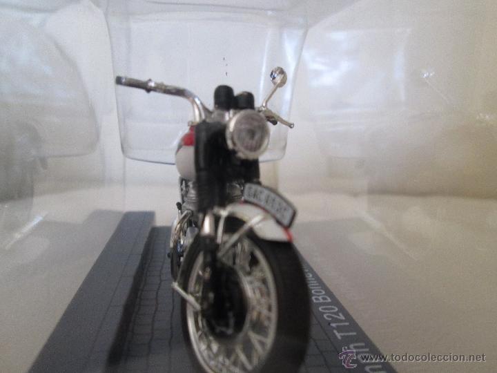 Motos a escala: Triumph Boneville 1967 1/24 - Foto 2