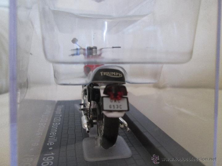 Motos a escala: Triumph Boneville 1967 1/24 - Foto 3