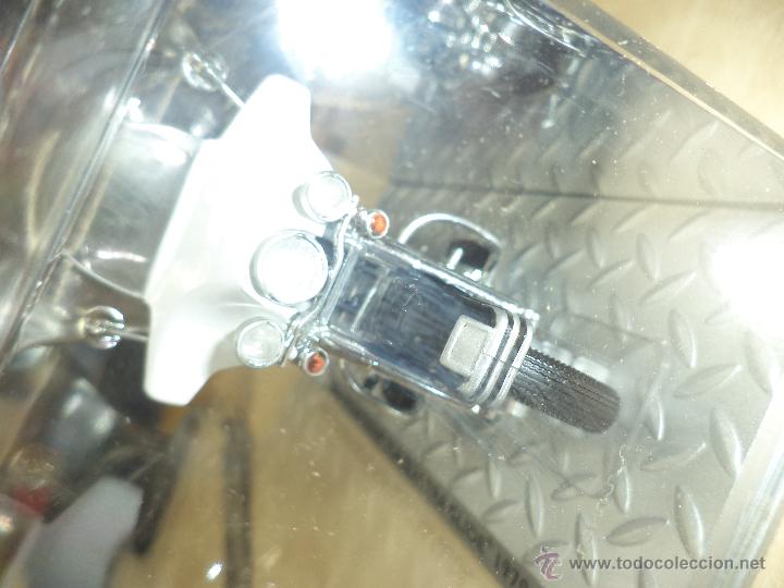 Motos a escala: Harley Davidson Electra de 1970 esc.1/24 - Foto 2