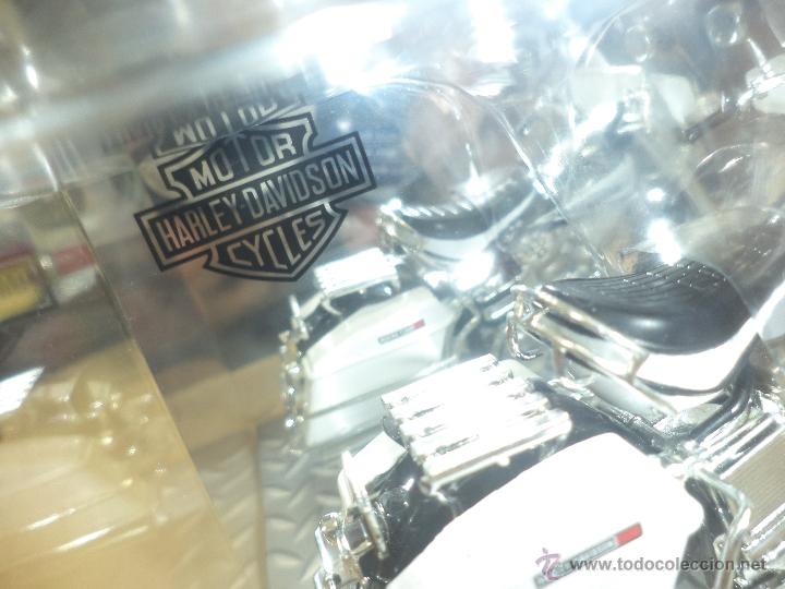 Motos a escala: Harley Davidson Electra de 1970 esc.1/24 - Foto 4