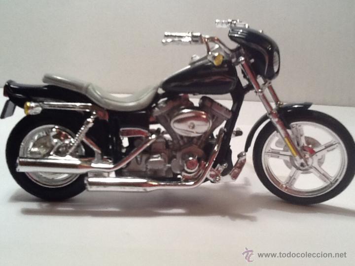 Motos a escala: Maisto Harley Davidson 2002 - Foto 13